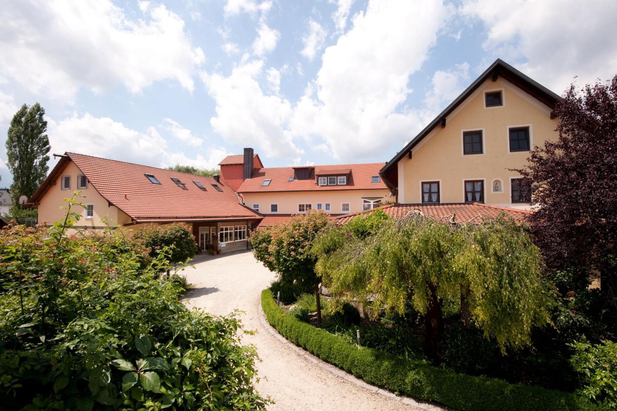 Stadler Hof Großgundertshausen Zewnętrze zdjęcie